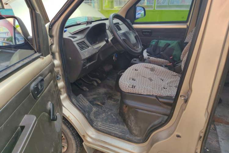Used Wuling Rongguang 2014 1.2L S Standard Model Driver Seat