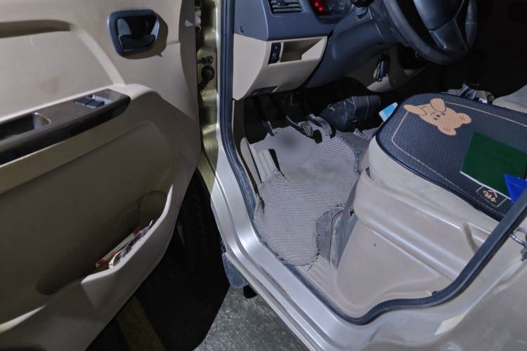 Used Wuling Rongguang 2014 1.2L S Standard Model Driver Seat