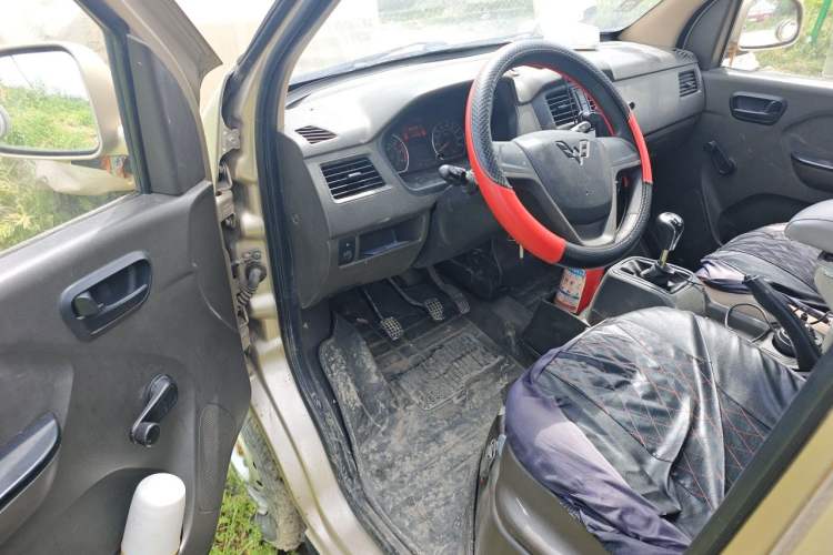Used Wuling Rongguang 2014 1.5L S Base Version Driver Seat