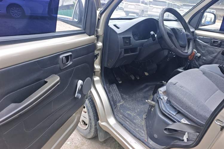 Used Wuling Rongguang 2014 1.2L S Base Model Driver Seat