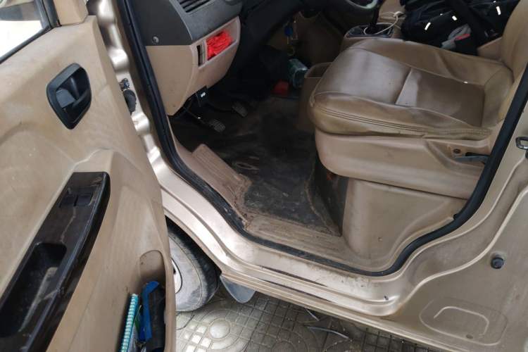 Used Wuling Rongguang 2014 1.5L S Standard Version Driver Seat