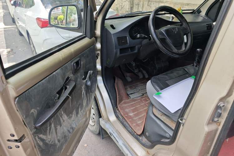Used Wuling Rongguang 2014 1.5L S Base Version Driver Seat