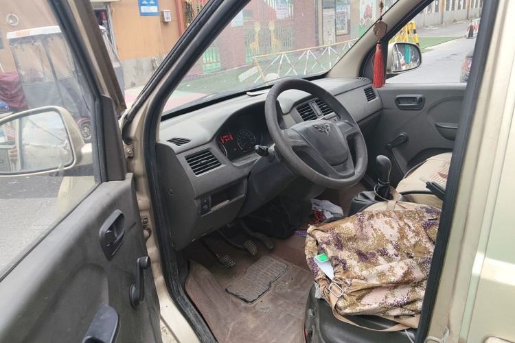 Used Wuling Rongguang 2014 1.2L S Base Model Driver Seat