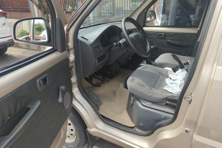 Used Wuling Rongguang 2014 1.2L S Base Model Driver Seat