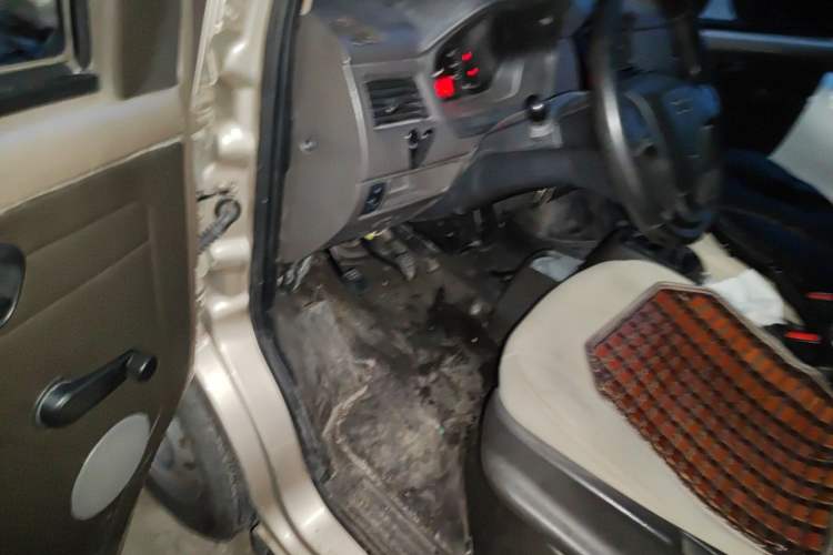Used Wuling Rongguang 2014 1.2L S Base Model Driver Seat