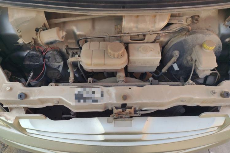 Used Wuling Rongguang 2014 1.2L S Standard Model Engine Bay