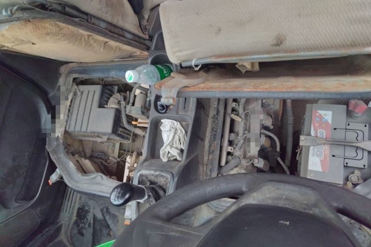 Used Wuling Rongguang 2014 1.5L S Standard Version Engine Bay