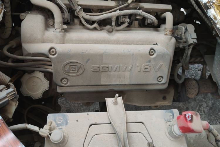 Used Wuling Rongguang 2014 1.2L S Base Model Engine Bay