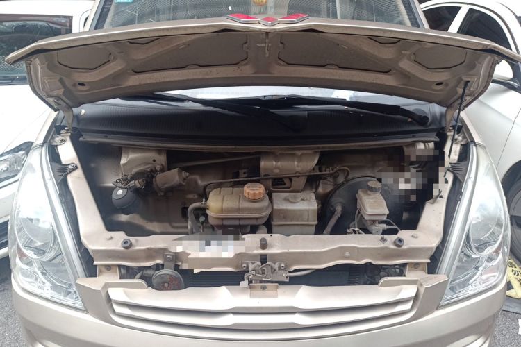 Used Wuling Rongguang 2014 1.2L S Base Model Engine Bay