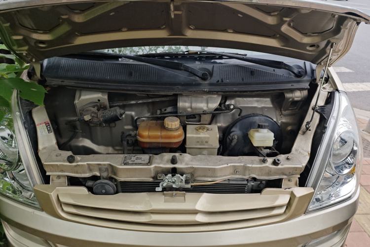 Used Wuling Rongguang 2014 1.5L S Standard Version Engine Bay