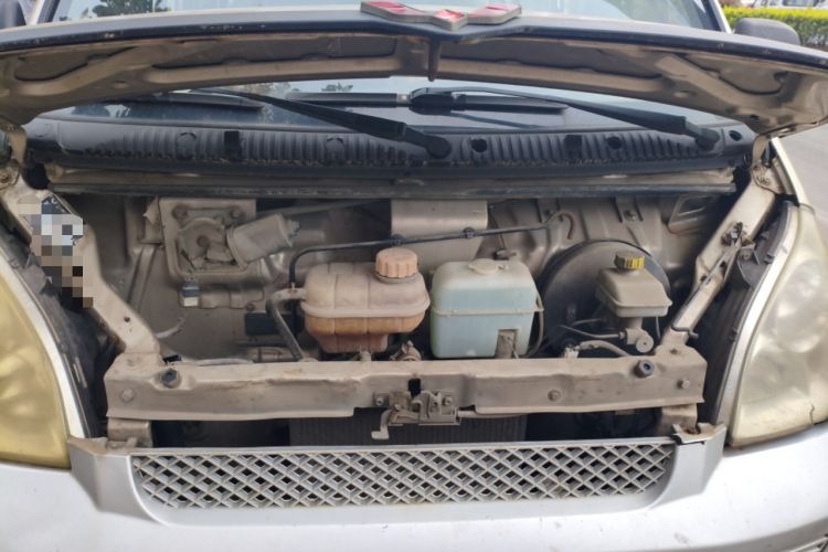 Used Wuling Rongguang 2014 1.2L S Base Model Engine Bay