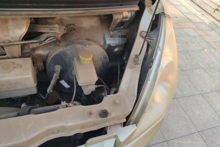 Used Wuling Rongguang 2014 1.2L S Standard Model Engine Bay Left