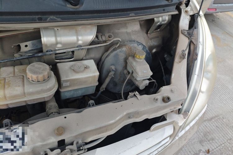 Used Wuling Rongguang 2014 1.2L S Standard Model Engine Bay Left