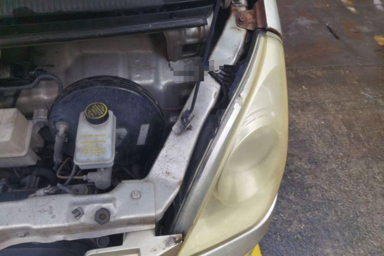 Used Wuling Rongguang 2014 1.5L S Base Version Engine Bay Left