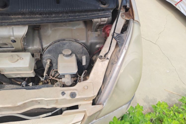 Used Wuling Rongguang 2014 1.2L S Base Model Engine Bay Left