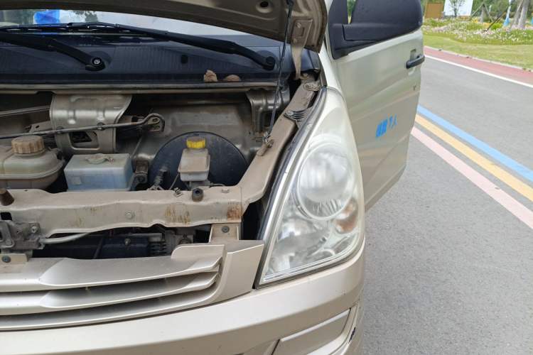 Used Wuling Rongguang 2014 1.2L S Base Model Engine Bay Left