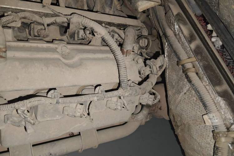Used Wuling Rongguang 2014 1.2L S Base Model Engine Bay Left