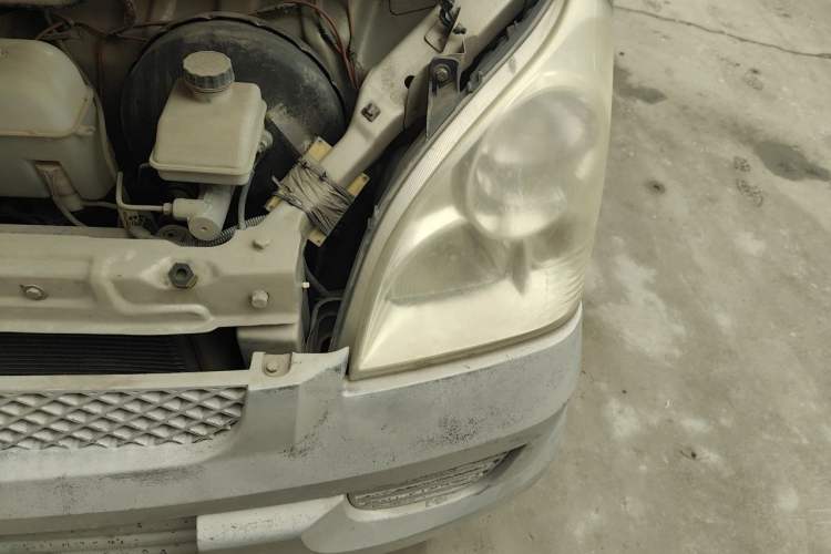 Used Wuling Rongguang 2014 1.2L S Standard Model Engine Bay Left