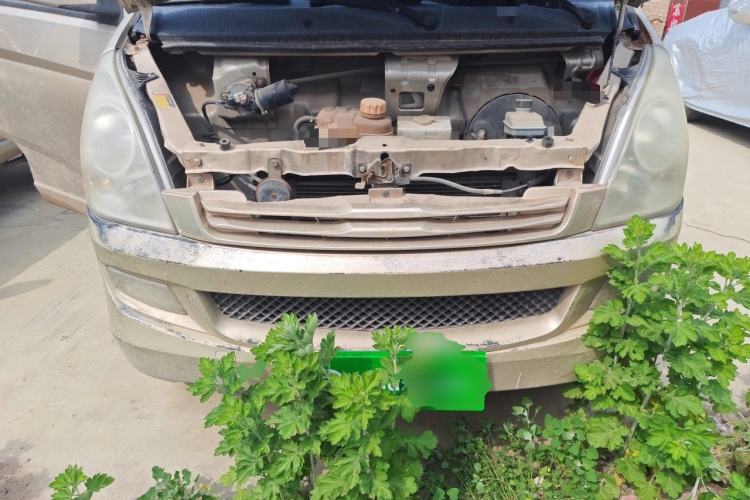 Used Wuling Rongguang 2014 1.2L S Base Model Engine Bay