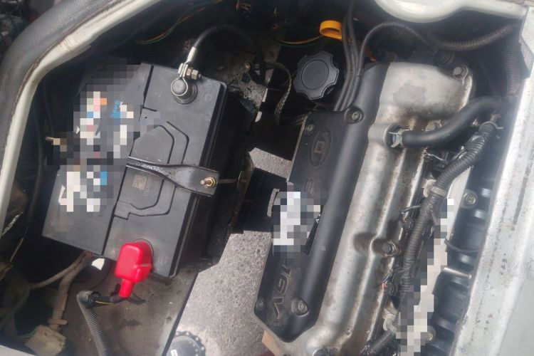 Used Wuling Rongguang 2014 1.2L S Base Model Engine Bay Right