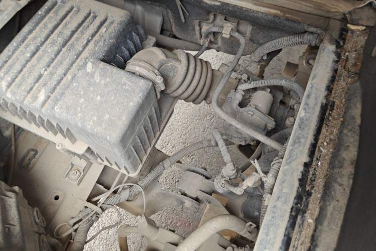 Used Wuling Rongguang 2014 1.2L S Base Model Engine Bay Right