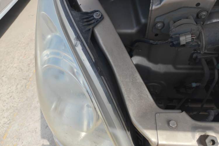 Used Wuling Rongguang 2014 1.2L S Base Model Engine Bay Right