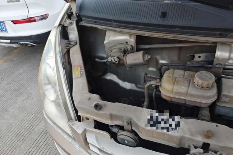 Used Wuling Rongguang 2014 1.2L S Standard Model Engine Bay Right