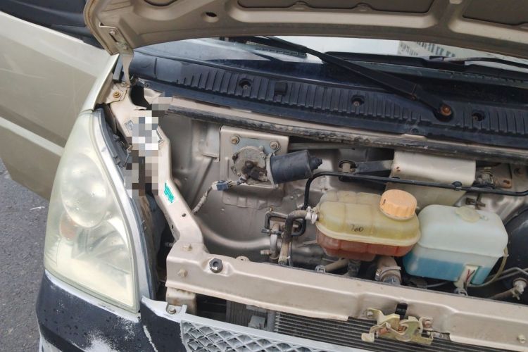 Used Wuling Rongguang 2014 1.2L S Base Model Engine Bay Right