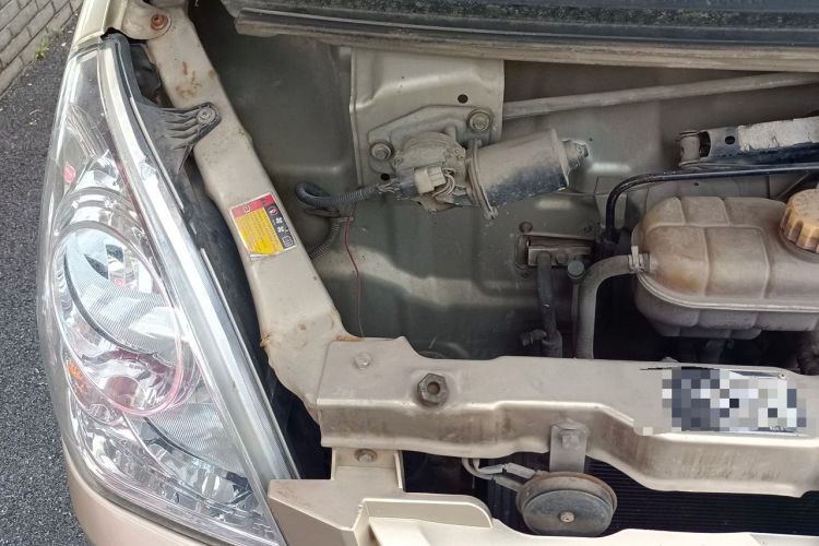 Used Wuling Rongguang 2014 1.2L S Base Model Engine Bay Right