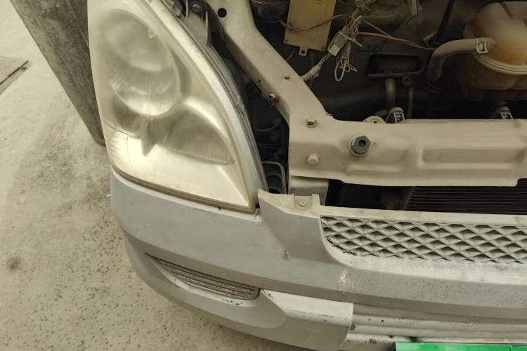 Used Wuling Rongguang 2014 1.2L S Standard Model Engine Bay Right