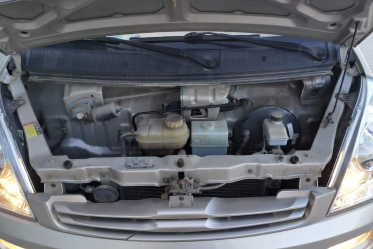 Used Wuling Rongguang 2014 1.5L S Standard Version Engine Bay