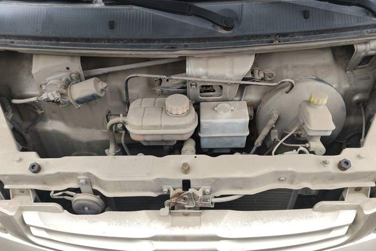 Used Wuling Rongguang 2014 1.2L S Base Model Engine Bay