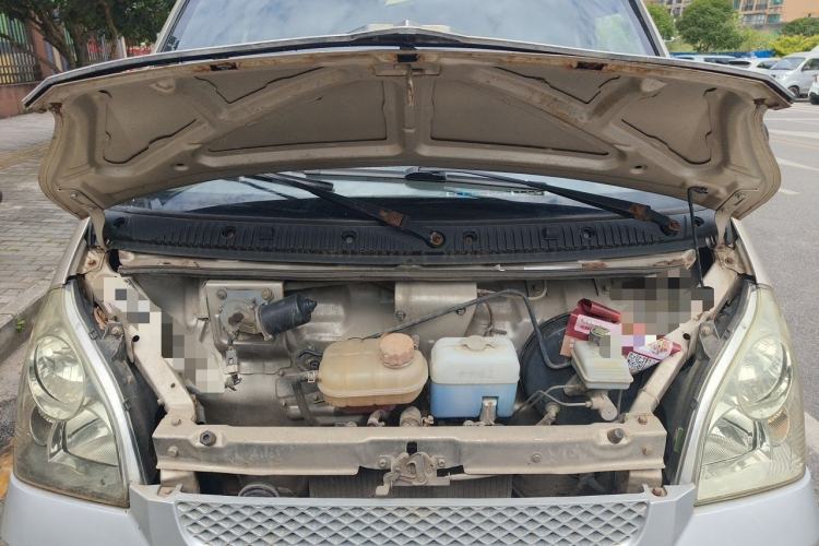 Used Wuling Rongguang 2014 1.2L S Base Model Engine Bay