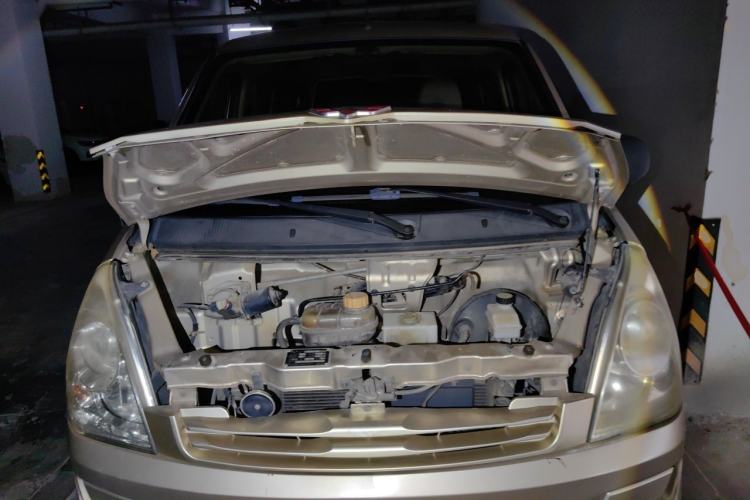 Used Wuling Rongguang 2014 1.5L S Base Version Engine Bay