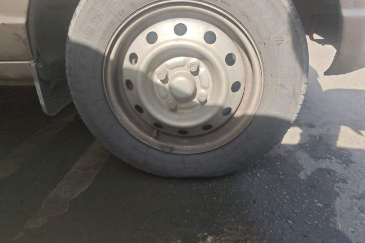 Used Wuling Rongguang 2014 1.2L S Base Model Exterior 7