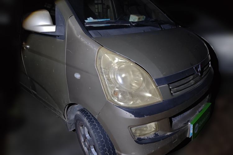 Used Wuling Rongguang 2014 1.2L S Standard Model Front Right 45 Deg