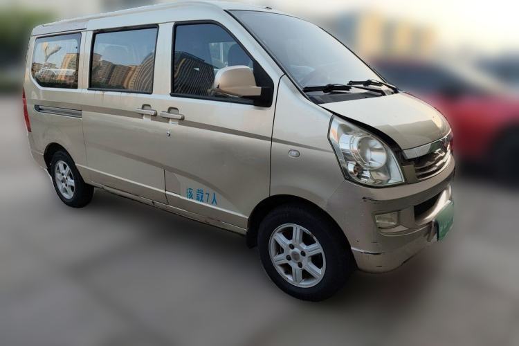 Used Wuling Rongguang 2014 1.2L S Standard Model Front Right 45 Deg