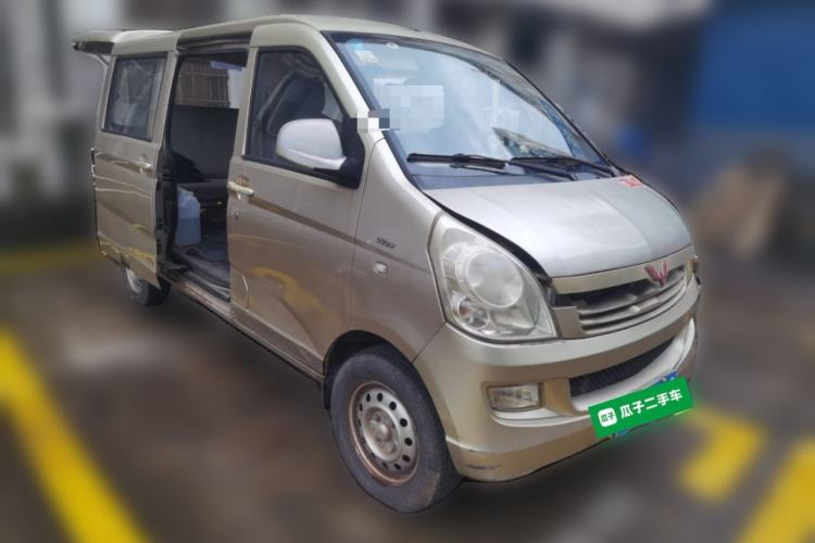 Used Wuling Rongguang 2014 1.5L S Base Version Front Right 45 Deg