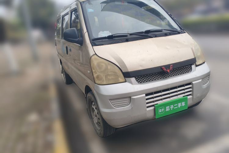Used Wuling Rongguang 2014 1.2L S Base Model Front Right 45 Deg