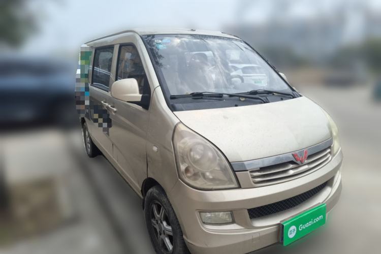 Used Wuling Rongguang 2014 1.2L S Standard Model Front Right 45 Deg