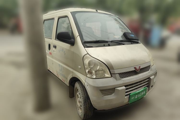 Used Wuling Rongguang 2014 1.2L S Standard Model Front Right 45 Deg