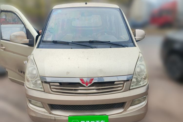 Used Wuling Rongguang 2014 1.5L S Standard Version Front