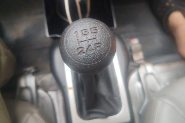 Used Wuling Rongguang 2014 1.2L S Base Model Gear Lever