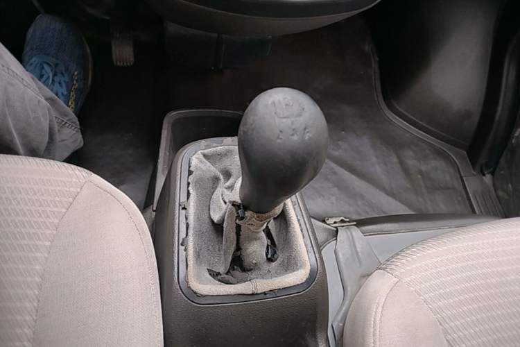 Used Wuling Rongguang 2014 1.2L S Base Model Gear Lever