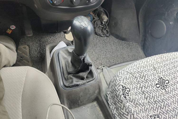 Used Wuling Rongguang 2014 1.2L S Base Model Gear Lever