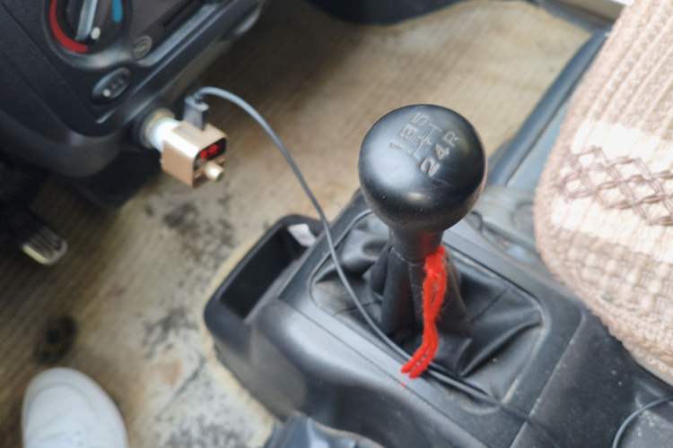 Used Wuling Rongguang 2014 1.2L S Base Model Gear Lever