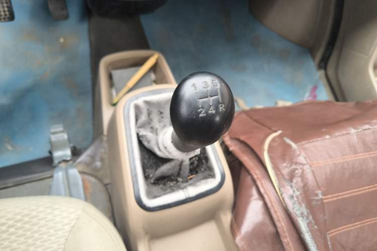 Used Wuling Rongguang 2014 1.2L S Standard Model Gear Lever