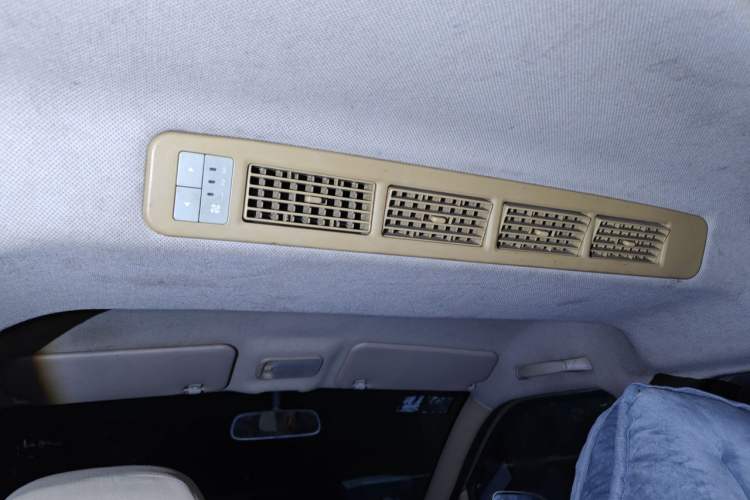 Used Wuling Rongguang 2014 1.2L S Standard Model Headliner