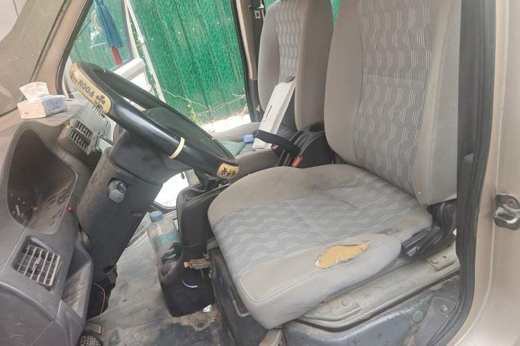 Used Wuling Rongguang 2014 1.2L S Standard Model Left Front Seat