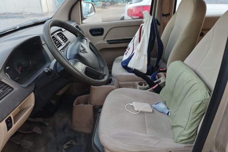 Used Wuling Rongguang 2014 1.2L S Standard Model Left Front Seat